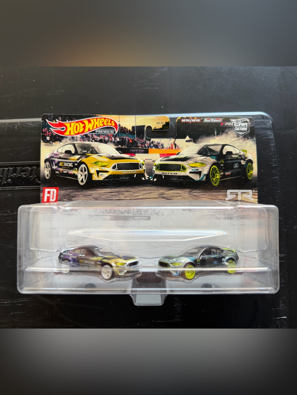 Hot Wheels x Formula Drift RTR S550 Mustang Set